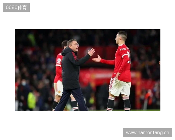 曼晚:曼联可在冬窗尝试引进托尼,他与姆伯莫配合默契 曼晚:曼联可在冬窗尝试引进托尼,他与姆伯莫配合默契